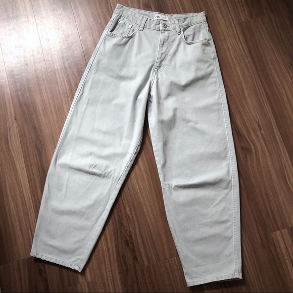 Zara High-Waisted Slouchy Jean - Picture 4 of 10